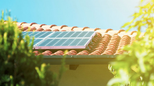 6277573 Solar panels on the roof, alternative electricity.