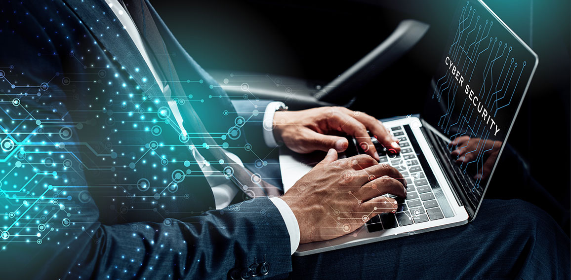 Anzugtraeger-Laptop-Cyber-Security-308529334-DP-IgorVetushko