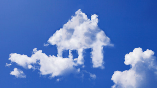 Wolken-Haus-38844126-AS-phloxii