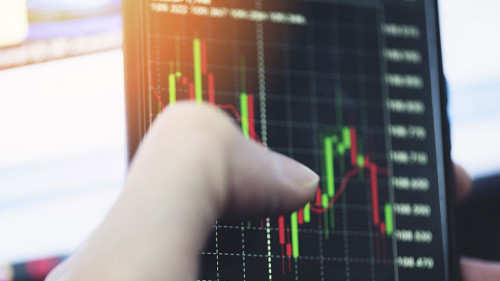 Trading stock graph or forex online with application on smartpho