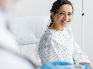 Arzt-Patientin-464960062-DP-HayDmitriy