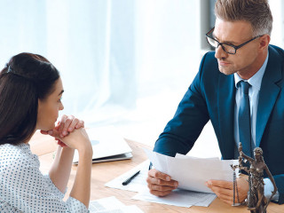 Klientin-Anwalt-220266824-DP-AndrewLozovyi