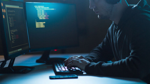 Hacker-204488339-AS-Syda-Productions