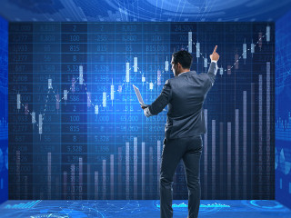 Anzugtraeger-Boerse-130145152-DP-Elnur_