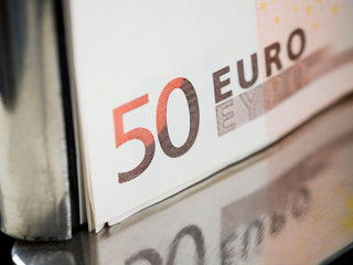 Fuenfzig-Euro-33336373-DP-imagedb_seller