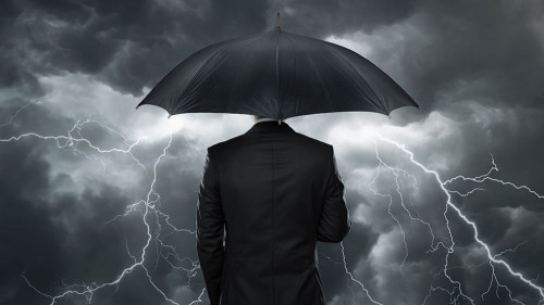 Anzugtraeger-Gewitter-Schirm-22898428-DP-Rangizzz