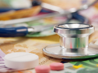 Stethoskop-Euro-7234486-DP-Ivankmit