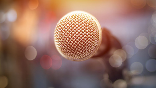 Mikrofon-187200332-DP-ngad