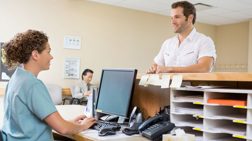 Arztpraxis-Anmeldung-38279477-DP-SimpleFoto