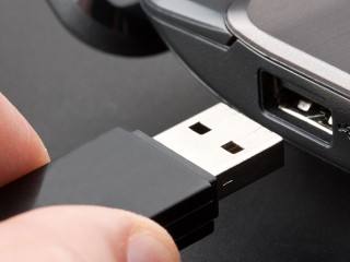 Hand-USB-Stick-9538022-DP-Nomadsoul1