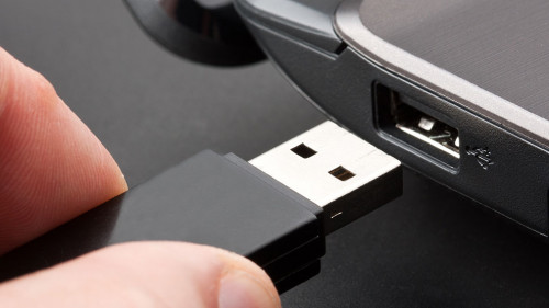 Hand-USB-Stick-9538022-DP-Nomadsoul1