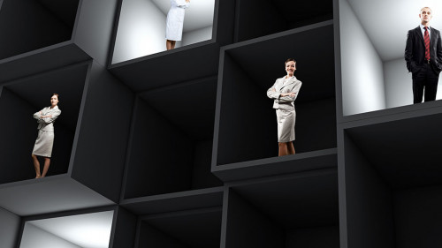 AnzugtraegerInnen-74893772-AS-Sergey-Nivens