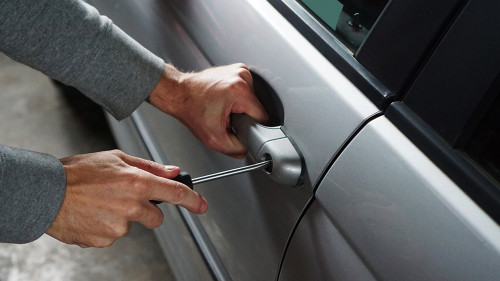 Auto-aufbrechen-1590508-PB-TheDigitalWay