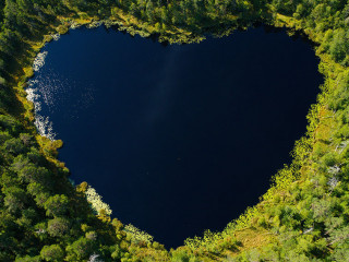 Heart-shaped tarn