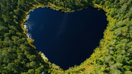 Heart-shaped tarn