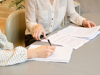 Frauen-Papier-HJckKnwCXxQ-US-Gabrielle-Henderson