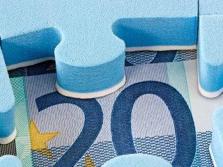 Geldschein-Puzzle-43317786-AS-graja