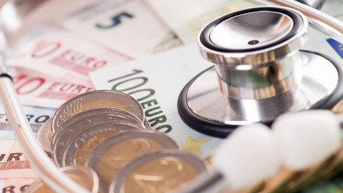Bargeld-Stethoskop-41721601-DP-photographyMK