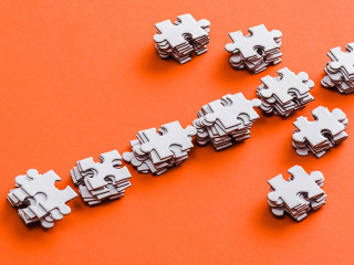 Puzzle-Pfeil-271598732-DP-AndrewLozovyi