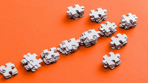 Puzzle-Pfeil-271598732-DP-AndrewLozovyi