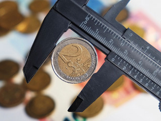 Euro-Messschieber-60950077-DP-AngeloDeVal