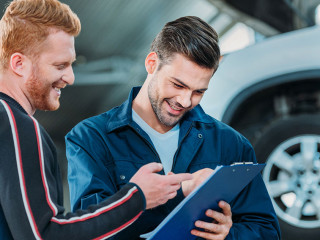 Mechatroniker-Kunde-163506982-DP-DmitryPoch