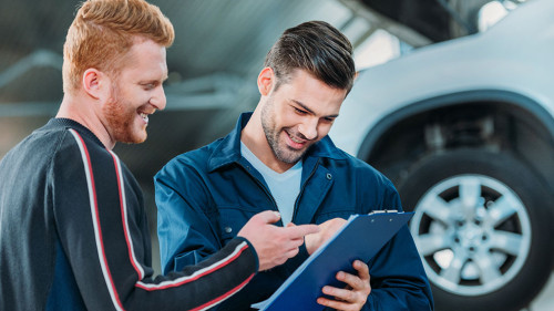 Mechatroniker-Kunde-163506982-DP-DmitryPoch