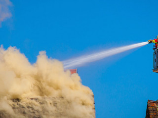 Hausbrand-Feuerwehr-3296195-PB-maxmann