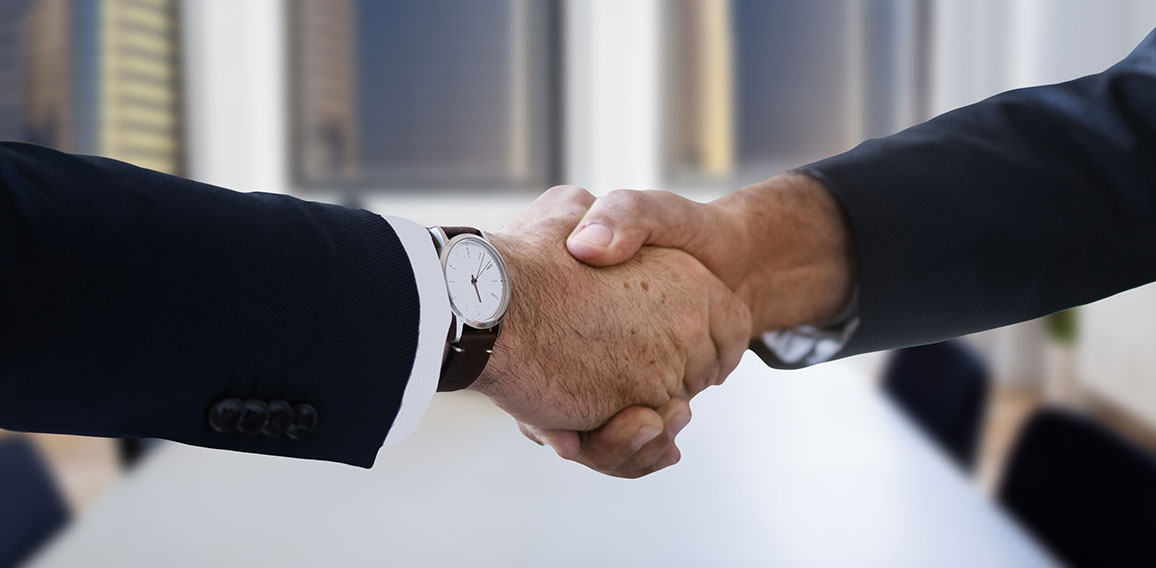 Handshake-3753457-PB-geralt