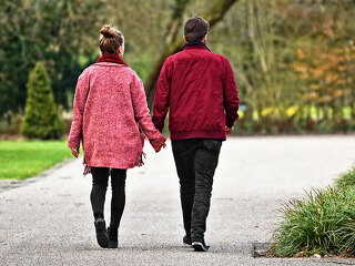 Paar-Spaziergang-3288623-PB-MabelAmber