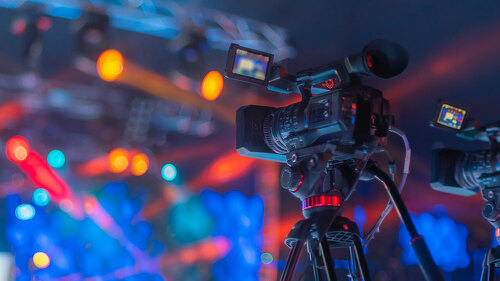 stream at a concert in a hall without spectators