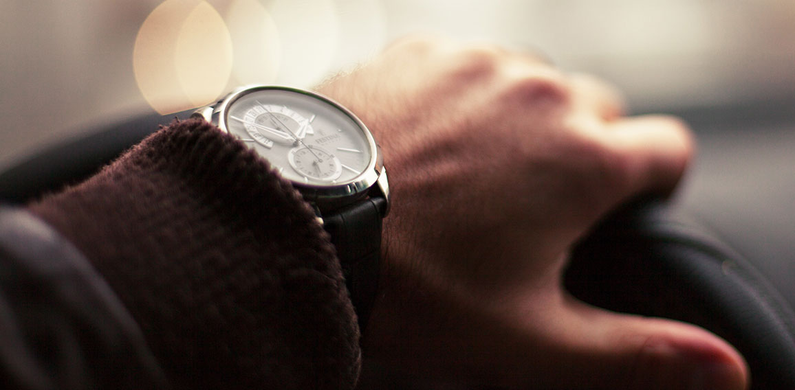 Hand-Uhr-407165-PB-SplitShire
