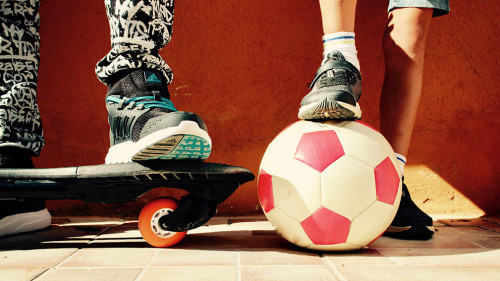 Kinder-Skatebaord-Fußball-2769553-PB-sweetlouise