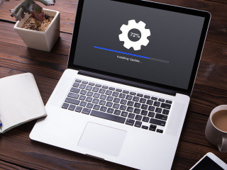 View of Installing update process with gearbox percentage progre
