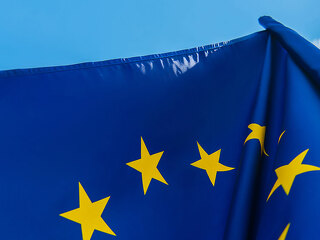 Europa-Flagge-482676892-DP-IgorVetushko