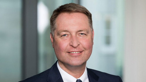 Dr-Frank-Walthes-2022-Versicherungskammer