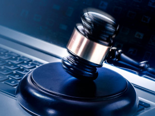 Richterhammer-Laptop-55209297-DP-AVFC