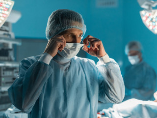 Chirurg-OP-183831212-DP-ArturVerkhovetskiy