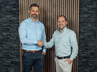 Henkies-Hoffmann-2024-blau-direkt-Kopsch