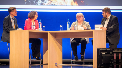 Abschlussdiskussion-Schadenmanagement-u-Assistance-2024-Versicherungsforen-Leipzig