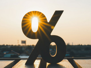 Prozent-Symbol-616795082-AS-sommart