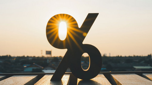 Prozent-Symbol-616795082-AS-sommart