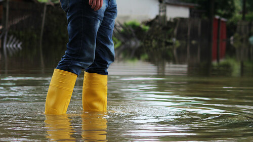 Stiefel im Hochwasser