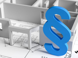 3d Bauplan auf dem Tisch..Bei der Hausbauplanung müssen die Bau