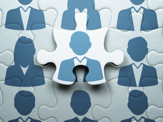 Selecting person and building team. Human resource management an