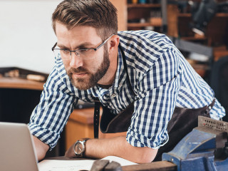 Finding jewelry design inspiration online