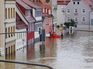 Flut-876580-PB-LucyKaef