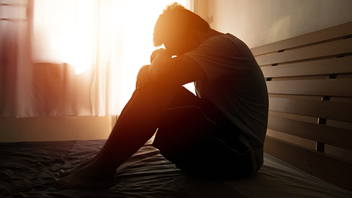 Mann-Depression-294086137-AS-kwanchaift