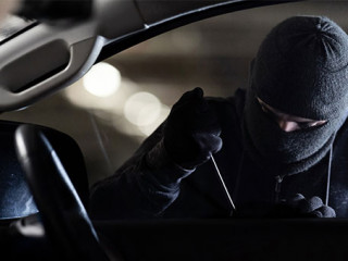 Autodieb-297068671-AS-torwaiphoto