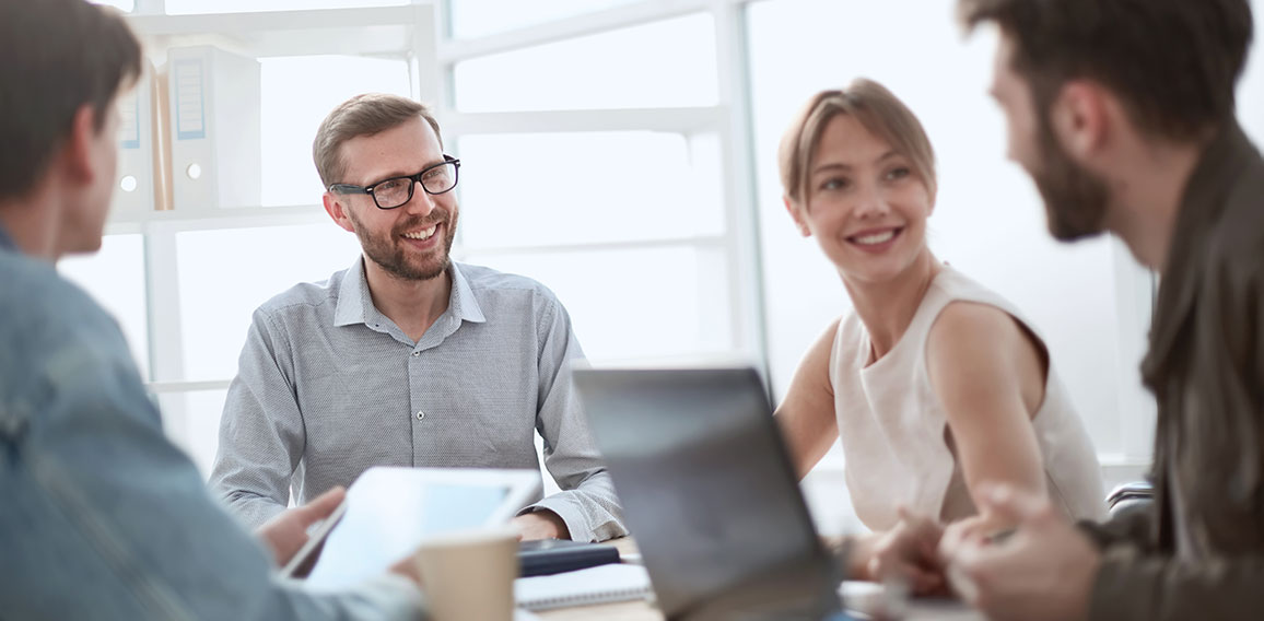 businessman discussing with business team ideas for startup